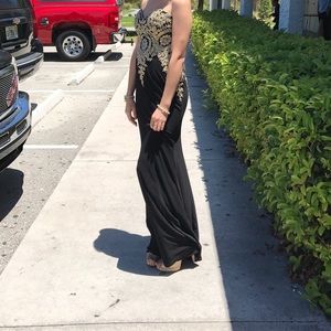 black& gold Camille la Vie dress. prom/homecoming.Worn ONCE